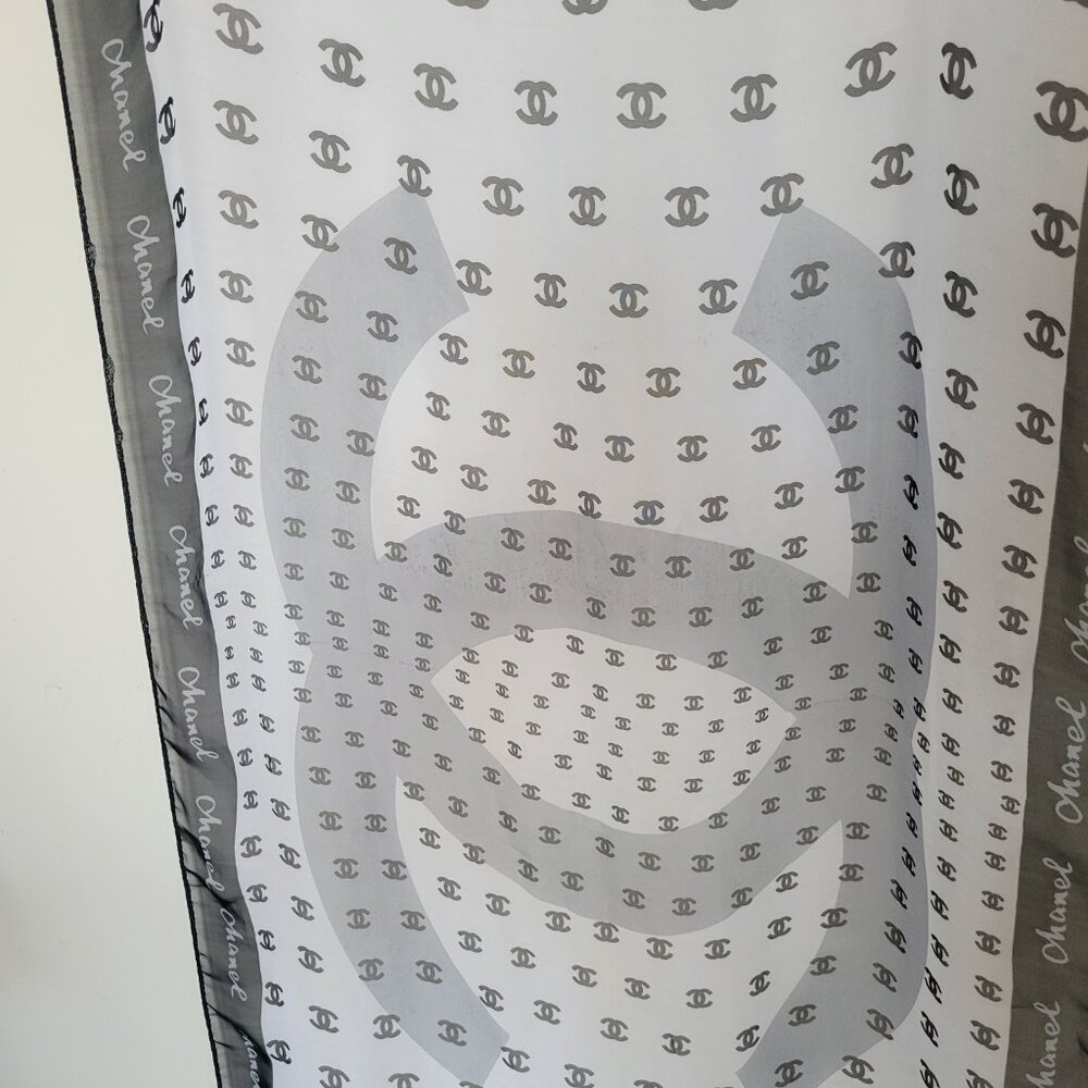 Vintage Chanel Black and White 100% Silk Scarf Long Rectangular RARE 59 x 20 - Picture 12 of 16